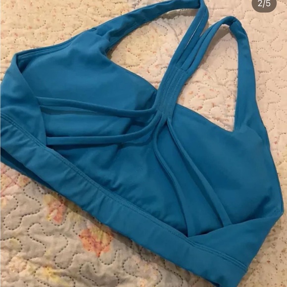 Alphalete kinetic open back sports bra in blue - Picture 6 of 14